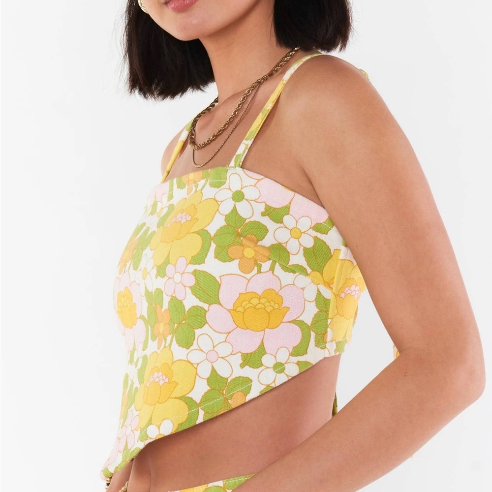 Show Me Your Mumu NWT Denim Handkerchief Tie Back Crop Top in Fresh Floral